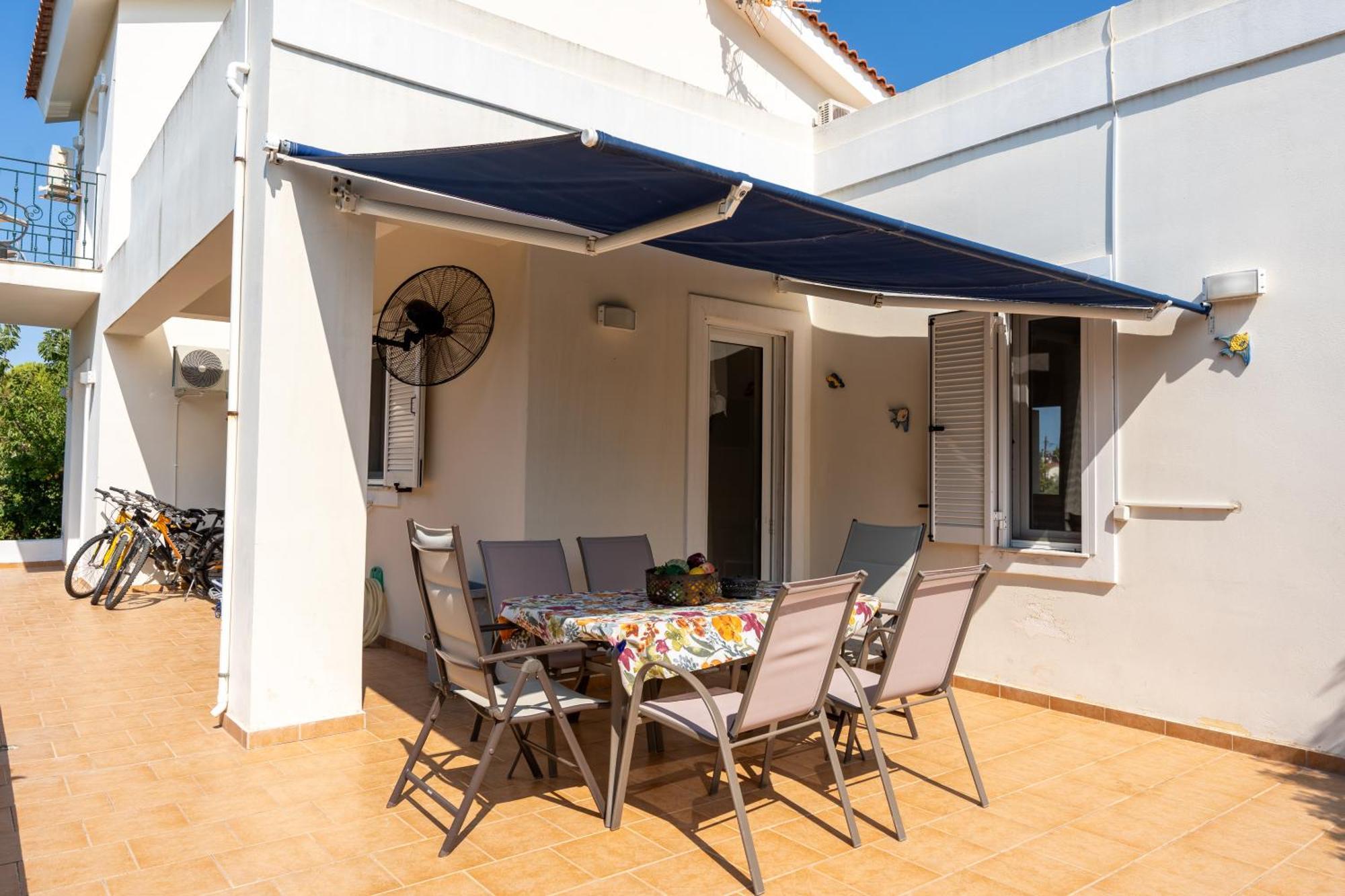 Beautiful Summer Villa In Chalkoutsi Khalkoutsion Екстериор снимка