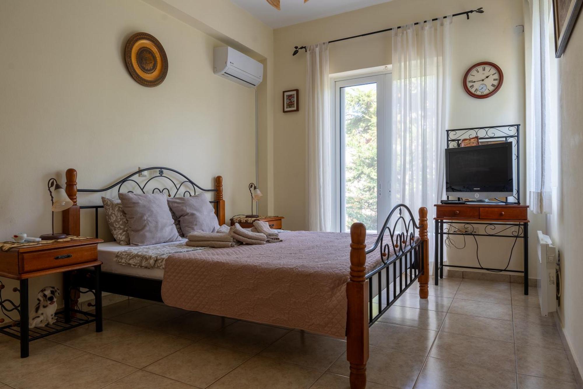 Beautiful Summer Villa In Chalkoutsi Khalkoutsion Екстериор снимка